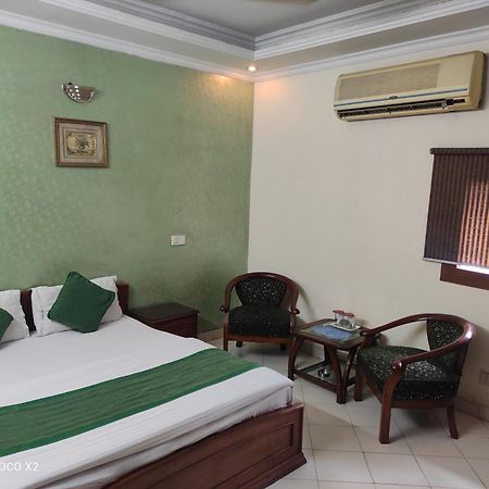 Hotel Paradise Chandīgarh Værelse billede
