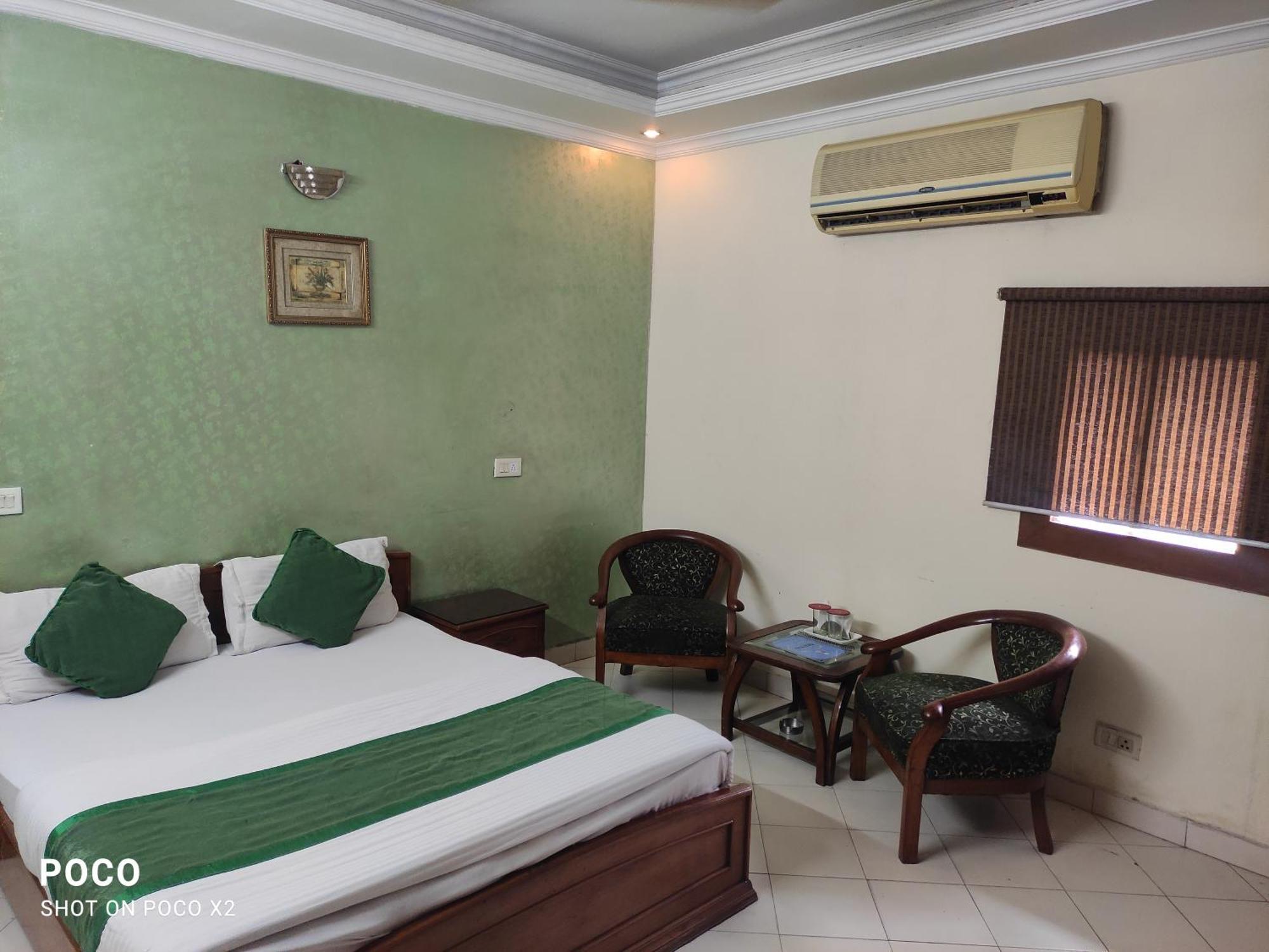 Hotel Paradise Chandīgarh Værelse billede